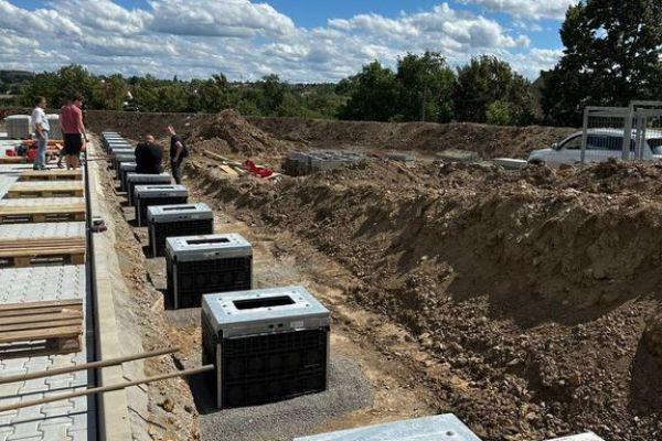 Langmatz podporuje rozvoj dobíjecí infrastruktury k elektromobilům